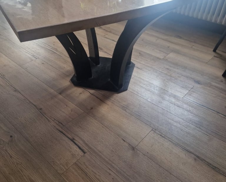 table à manger bois et métal 