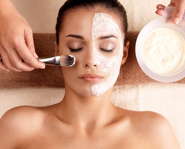 Trattamento viso agli enzimi per effetto anti-age e rigenerante