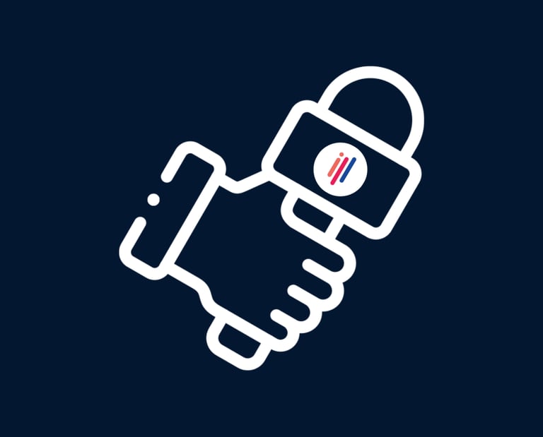 Micro tenu par une main et offre d'animation pour la télévision, la radio, twitch, internet, podcast