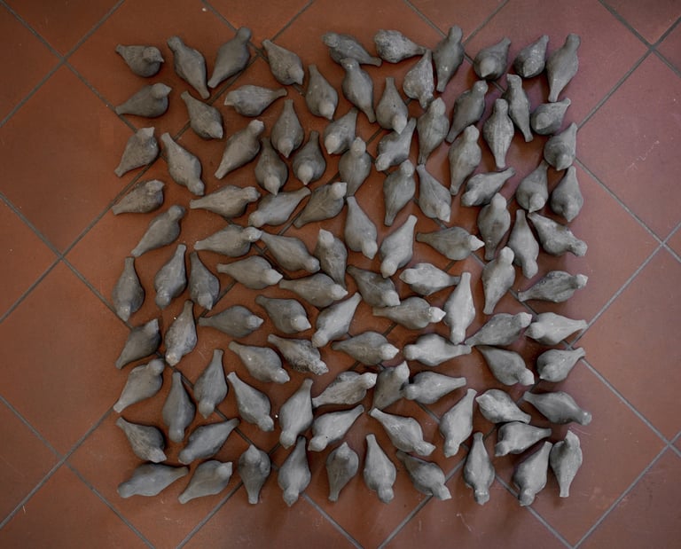 all together now, 2024 101 ceramic birds ©Ties Ten Bosch
