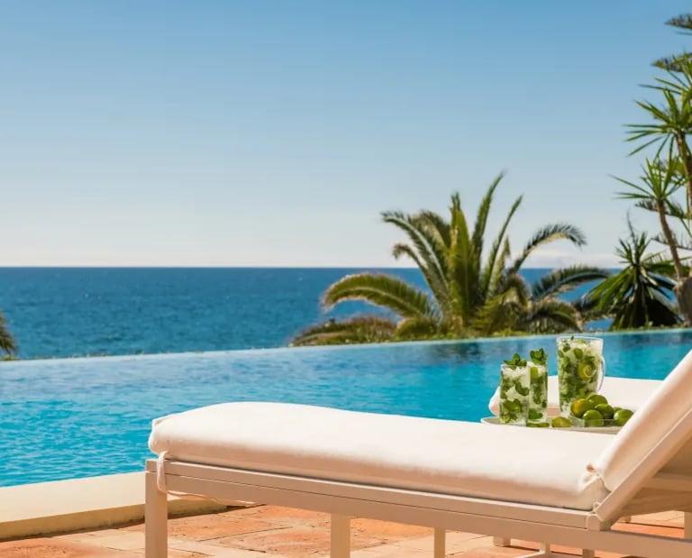 Infinity pool at Villa El Rincon with sea views