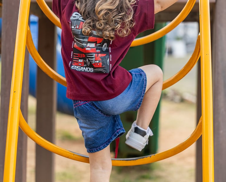 filha de murilo usando roupa da loja