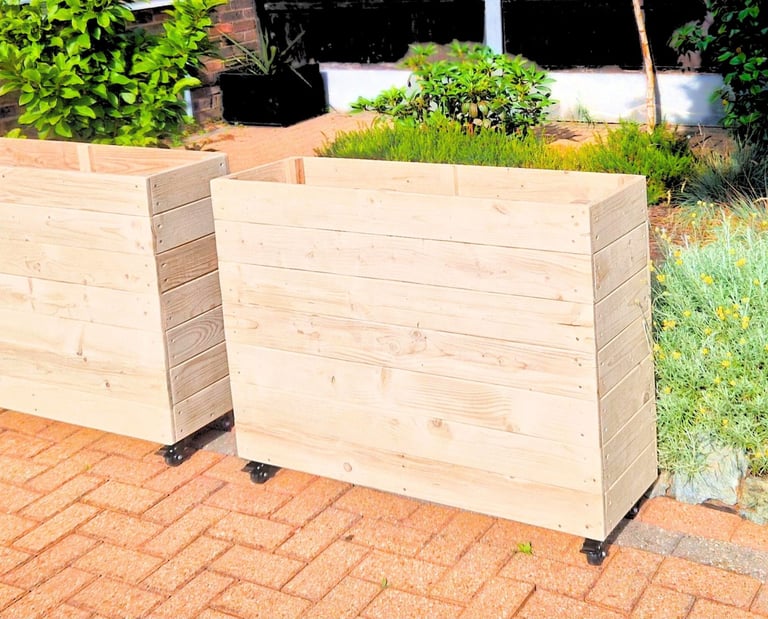 commercial planter restaurant planter on wheels shallow bottom WOODEN OUTDOOR PLANTER GARDEN SOLID WOOD HANDMADE UK LONDON TH