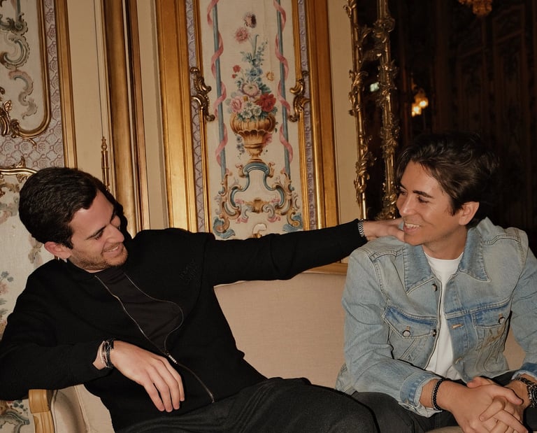 Thibault & Arnaud Dj percussion performance musicale haut de gamme pour soirée Louis Vuitton à Paris