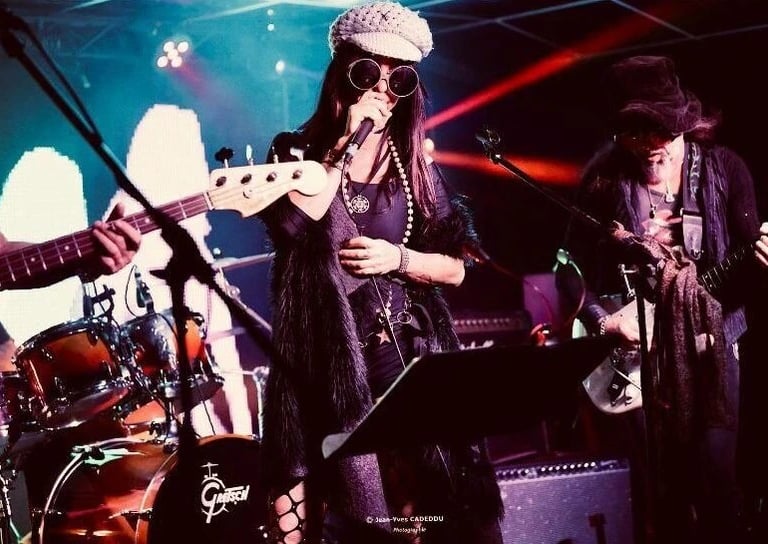 SARAH JHONES CHANTE JFB PROD PHOTO