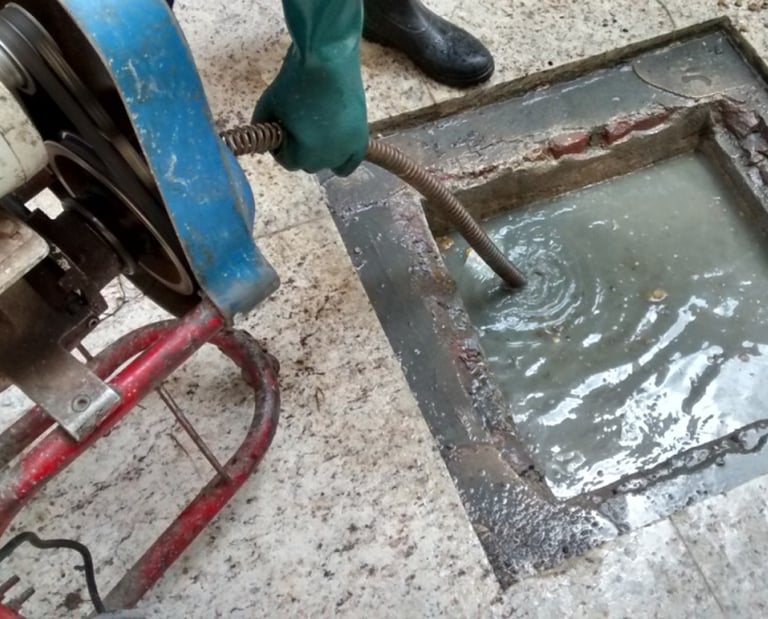desentupimento de caixa de gordura