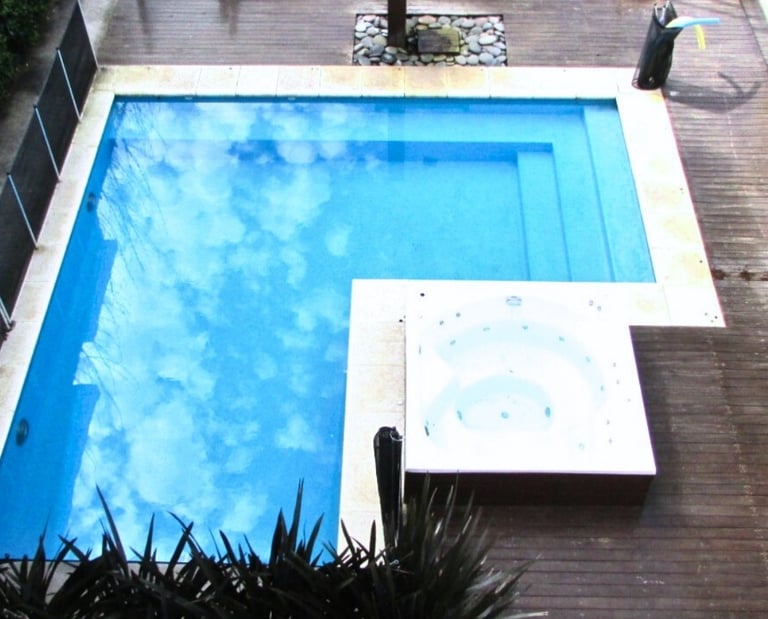 pileta climatizada con jacuzzi