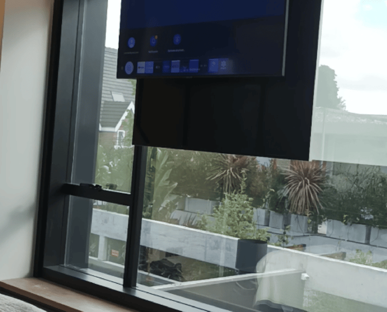 descensor pivotante de techo hasta 50"