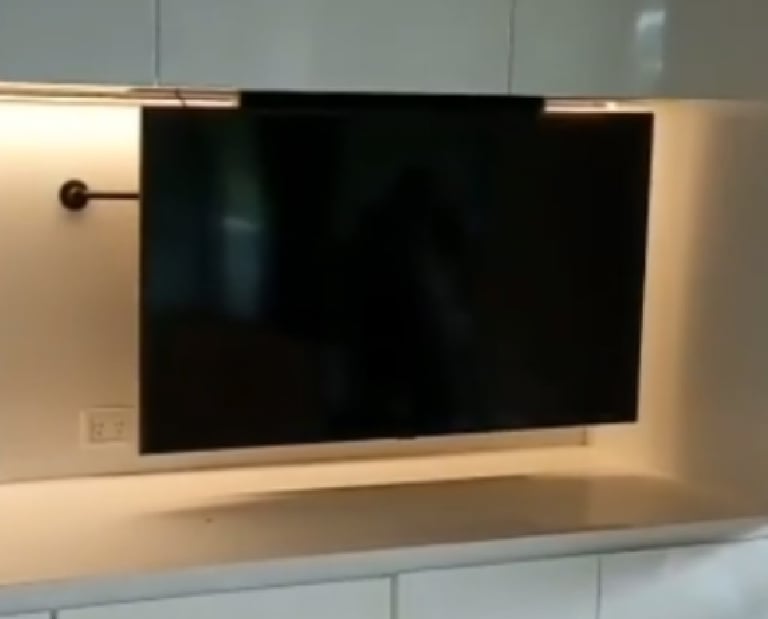 sistema descensor para tv