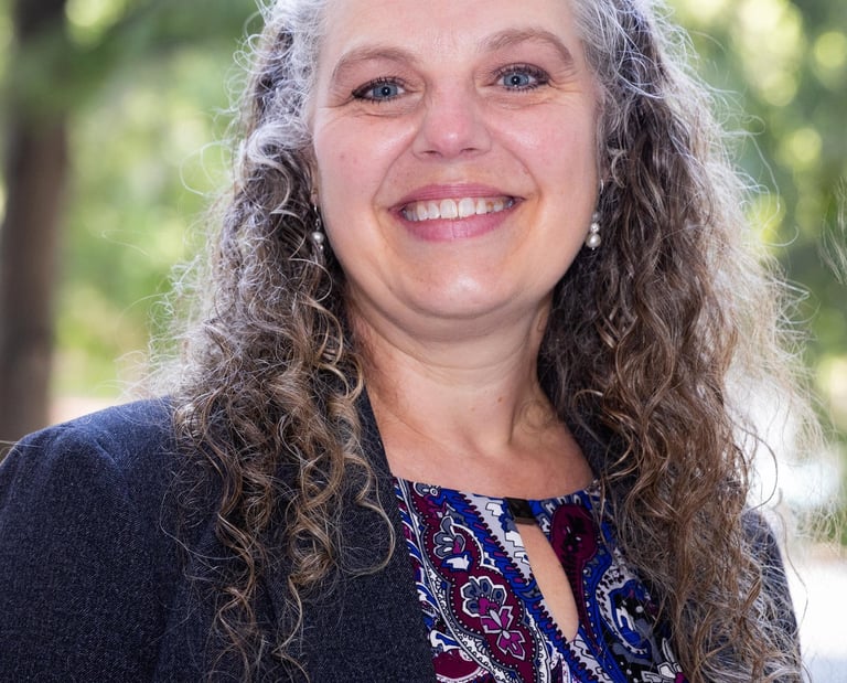 Headshot Kris Ellison