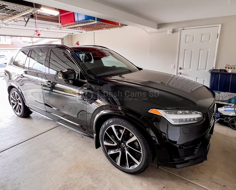 2023 Volvo XC90 black