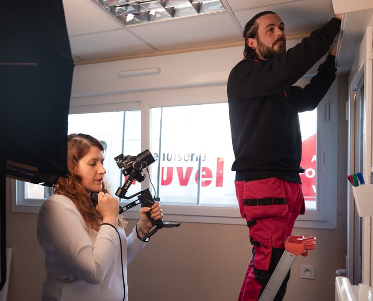 Tournage sur site de video d'entreprise avec louvel à vitré