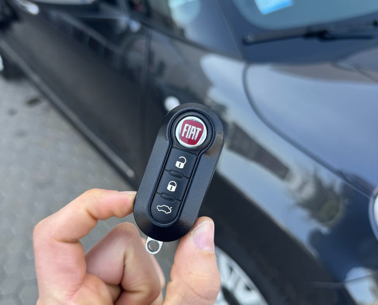 Perso prima chiave auto e desidera una nuova con telecomando per un accesso rapid