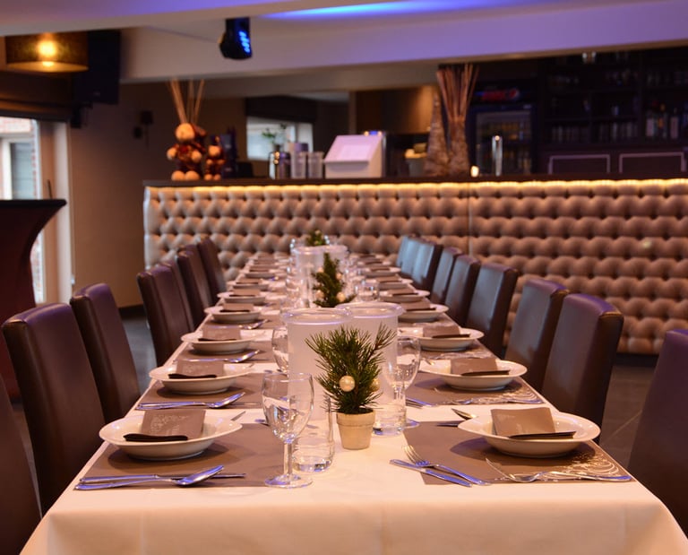 Kleine zaal van Elsloschuurken