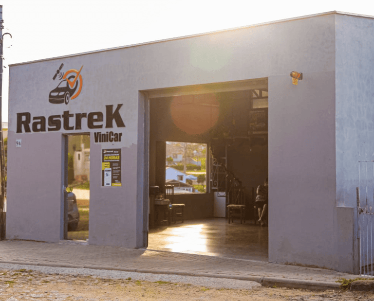Fachada da Rastrek Vinicar, loja de rastreador veicular em Viamão RS