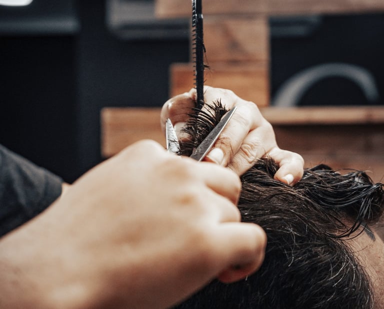 corte de cabello pelo ace barberia hombre 