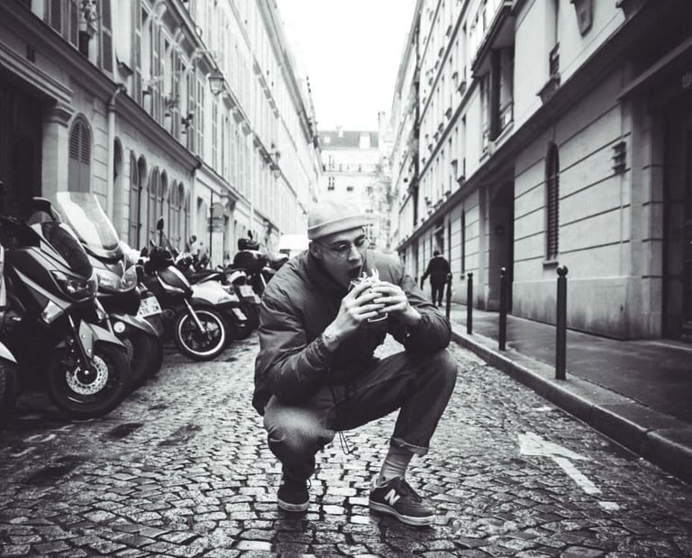 Portrait homme Paris 9 noir et blanc par Carine Lebrun Photographe