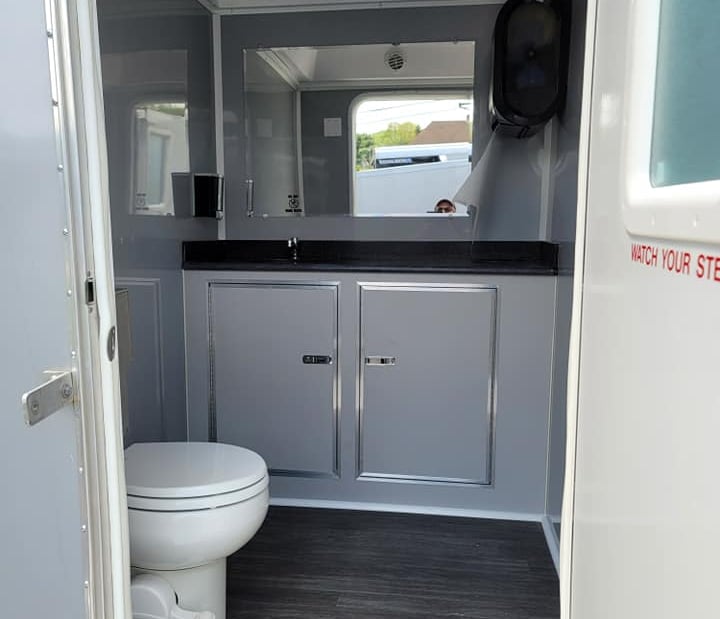 luxury rental bathrooms, women's restroom 