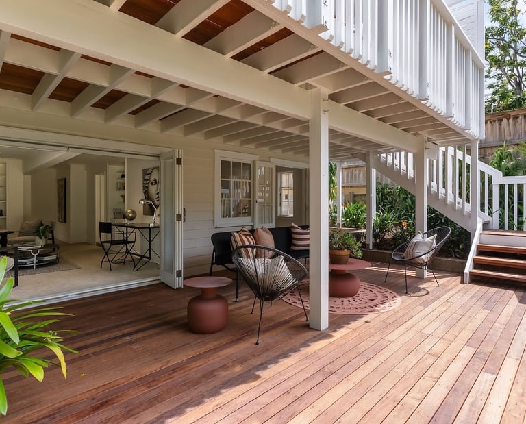 Home extension in Remuera by Qualitas Builders, Auckland - modern deck with white supports for balcony