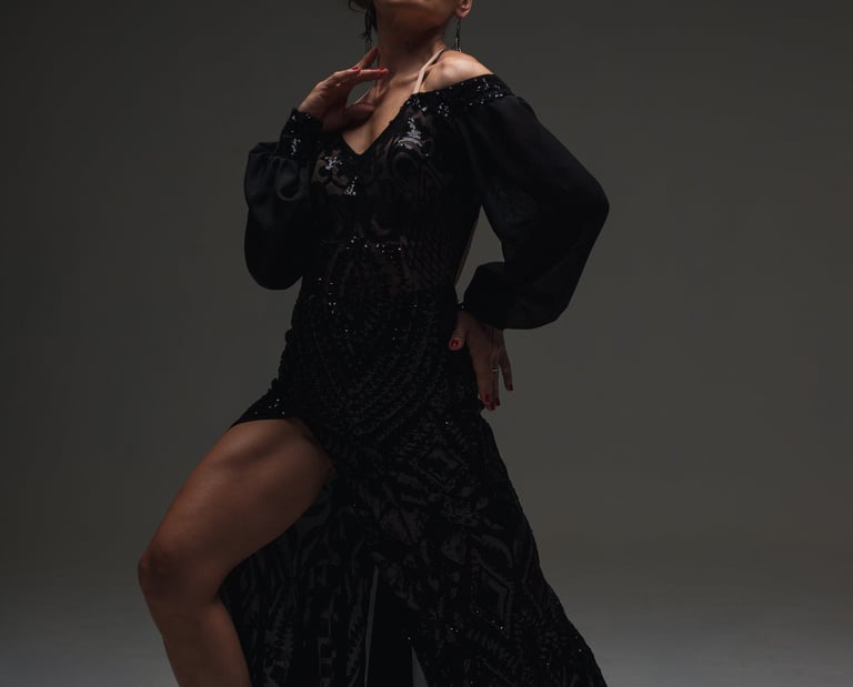 Alejandra Hobert Argentine Tango Dancer. Studio photo Gustavo Piola