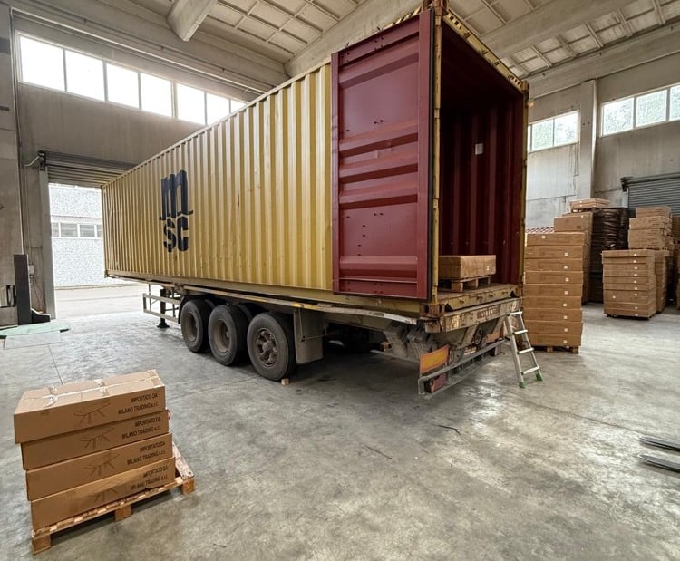 Magazzino Milano Trading srl Pronta consegna arredo casa e ufficio