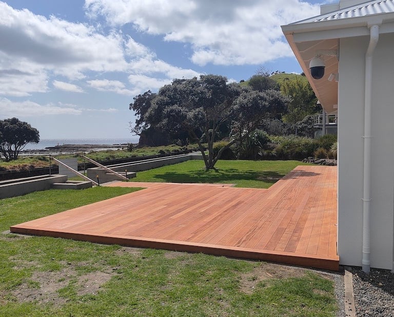 Wooden low deck by CHR Builders Omaha