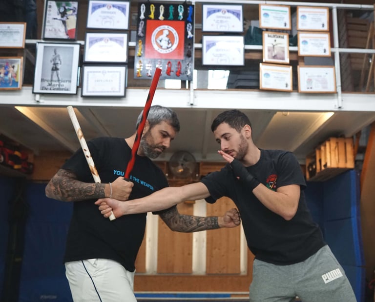 Balintawak technique frappe au corps