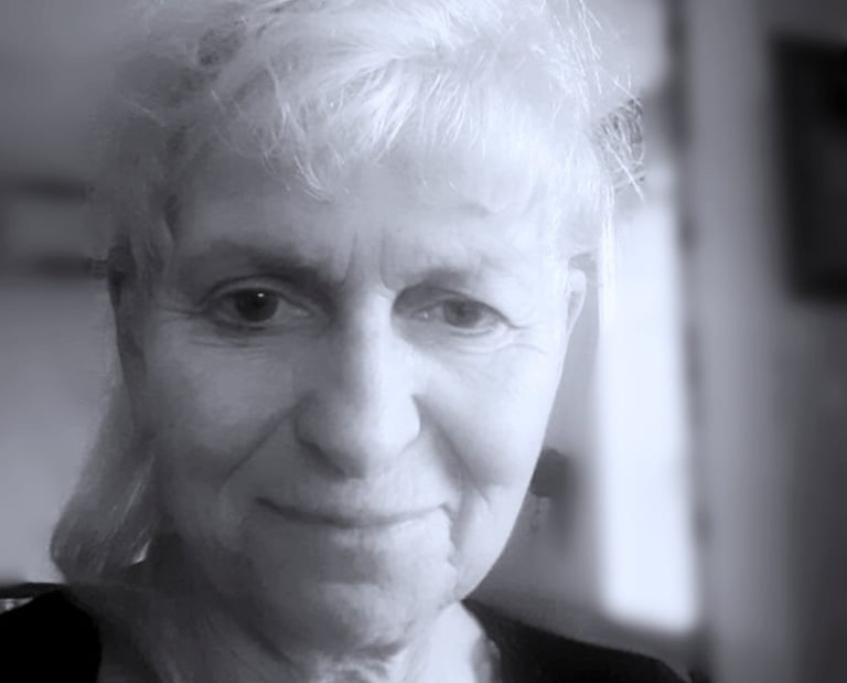 Léa Altman, comédienne à la Réenchanterie