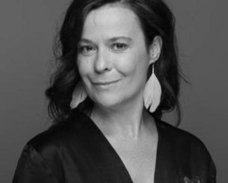 Zeynep Kaçar, auteure de romans et de théâtre turque