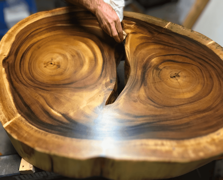 table basse luxieuse en bois exotique de Suar d'Indonésie