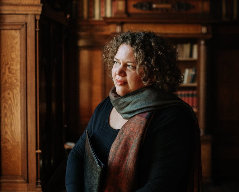 Grabrednerin Daniela Dietz Frankfurt Rhein-Main