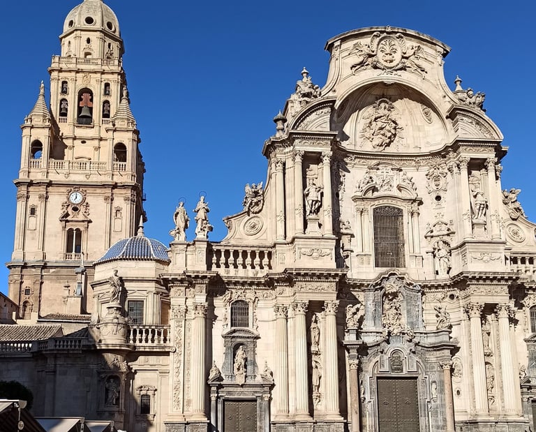 Fachada de la catedral de Murcia