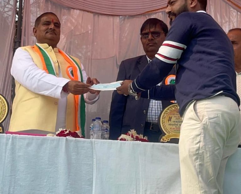 SR Solar and Electricals team at Shankarpur Inter College Republic Day event