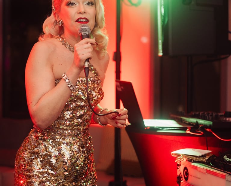 Animatrice d'une soirée d'entreprise