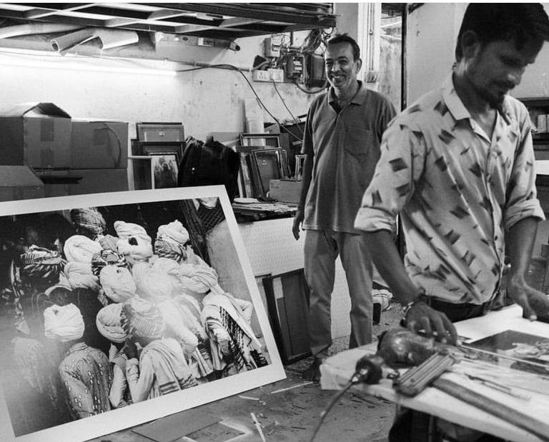 all types of framing and canvas stretcher  services available at keza kreation 