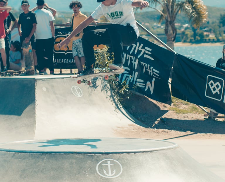 SKATEBOARDING y STREETWEAR, BOOD Skaterock