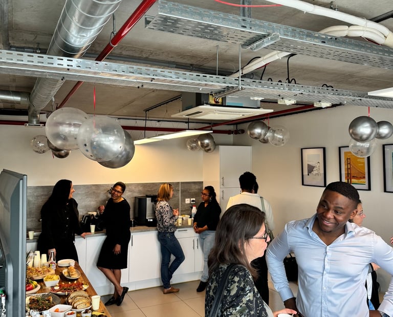 evenements organisé au coworking avec des groupes d'entrepreneurs