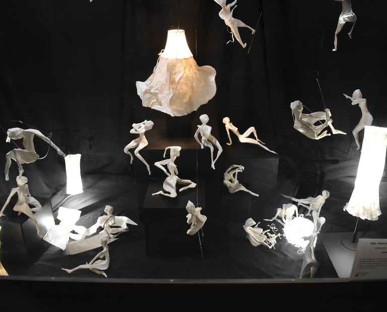 Installations sculptures papier Millau