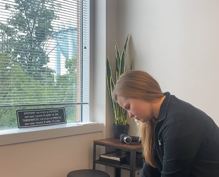 A chiropractic adjustment at the wellness way leesburg