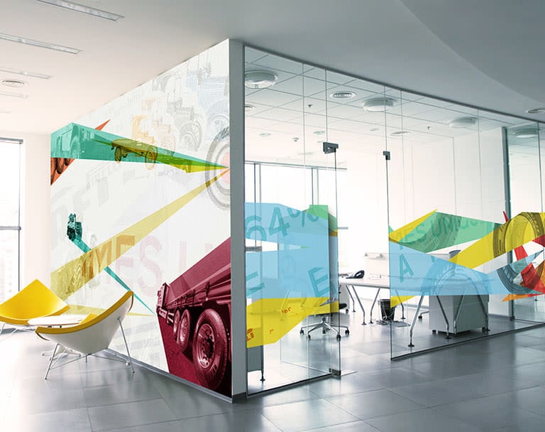 PVC stampa personalizzata applicato su vetro o su muro di un ufficio