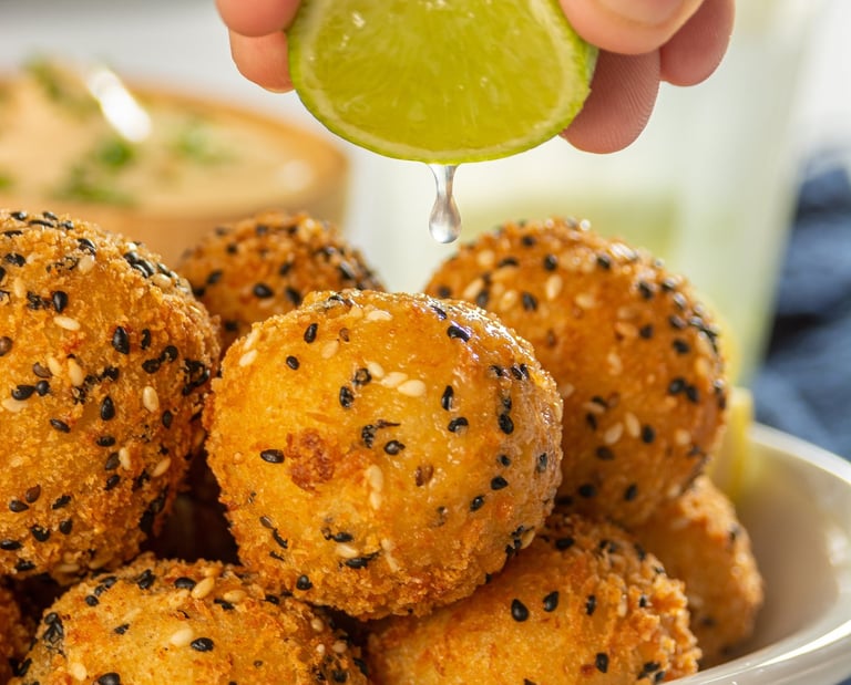 Bolinho de camarão com cream cheese – linha profissional B2B