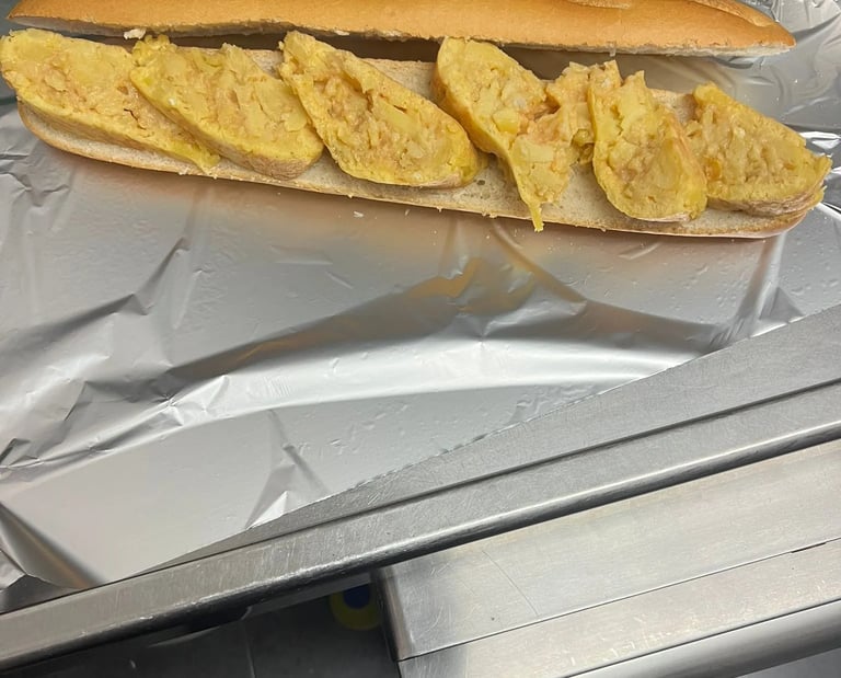 bocadillo de tortilla de patatas