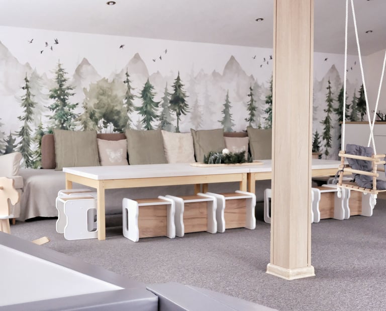 Žaidimų kambarys vaikams 0-6 metų su mediniais Montessori žaislais Baltupiuose