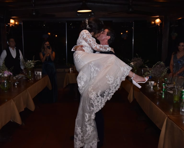 Mekhael Srour and Samar Kal Youssef first dance
