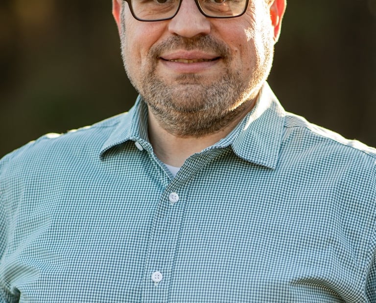 Joshua Wise headshot.