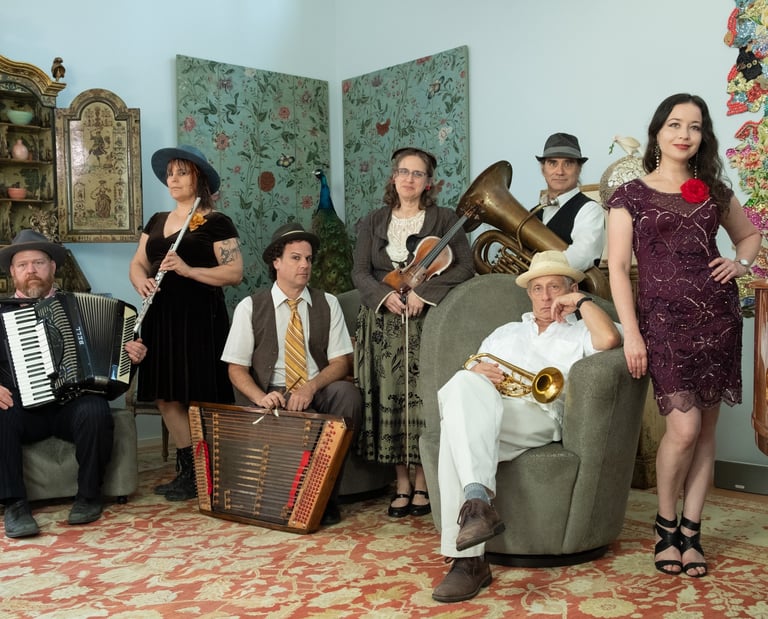 Svetlana Saenger, singer in Mazel Tov Kocktail Hour