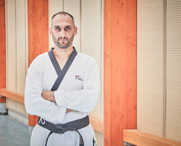 stephane verrando praticien en hypnose et entraineur de Taekwondo nice colomars