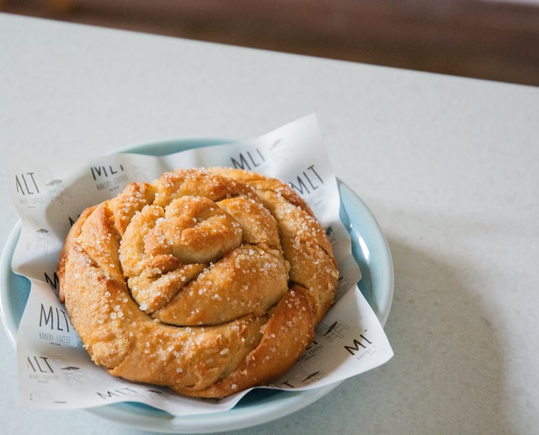 tahini bun mlt amsterdam