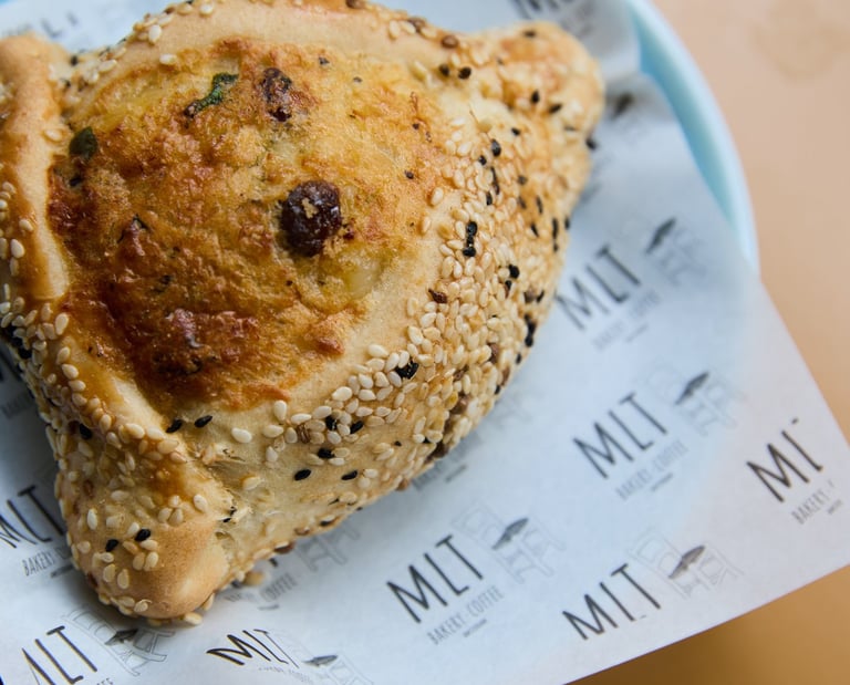 sunny bun amsterdam feta cheese halloumi grape