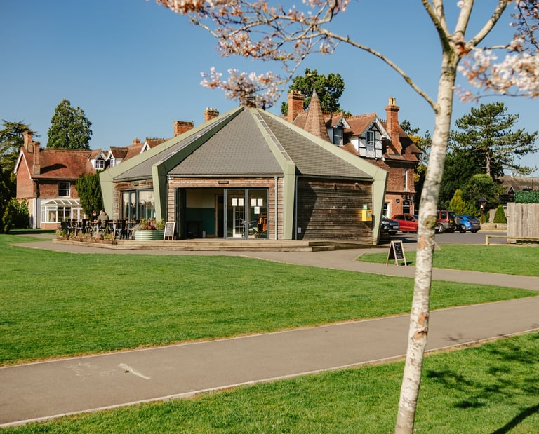 Garth Park Kitchen cafe and restaurant near Bicester Village